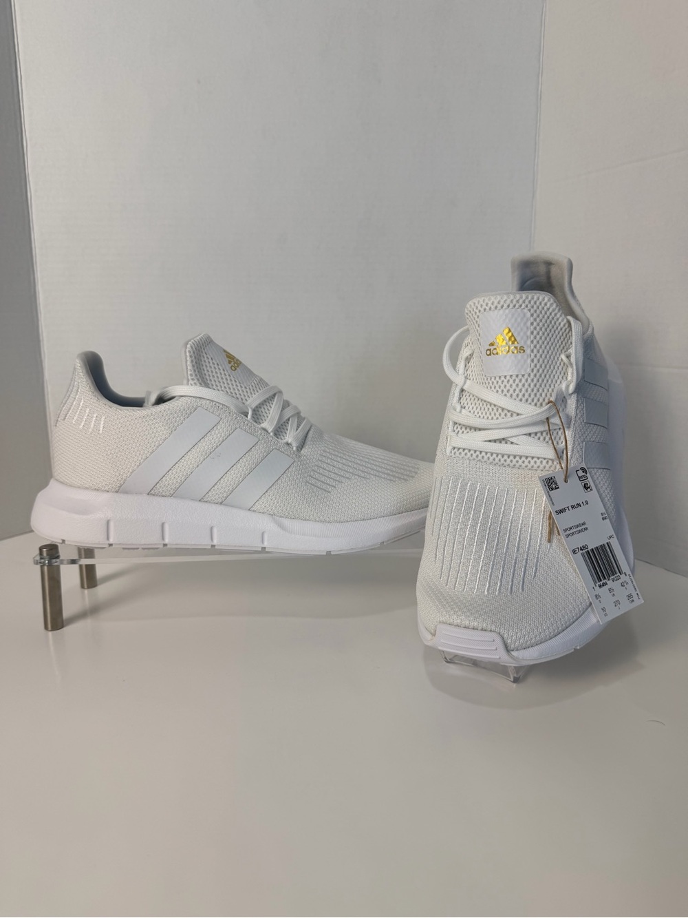 Adidas Swift Run 1.0 Women’s Size 10 White Running Shoes Sneakers IE7480 NWT